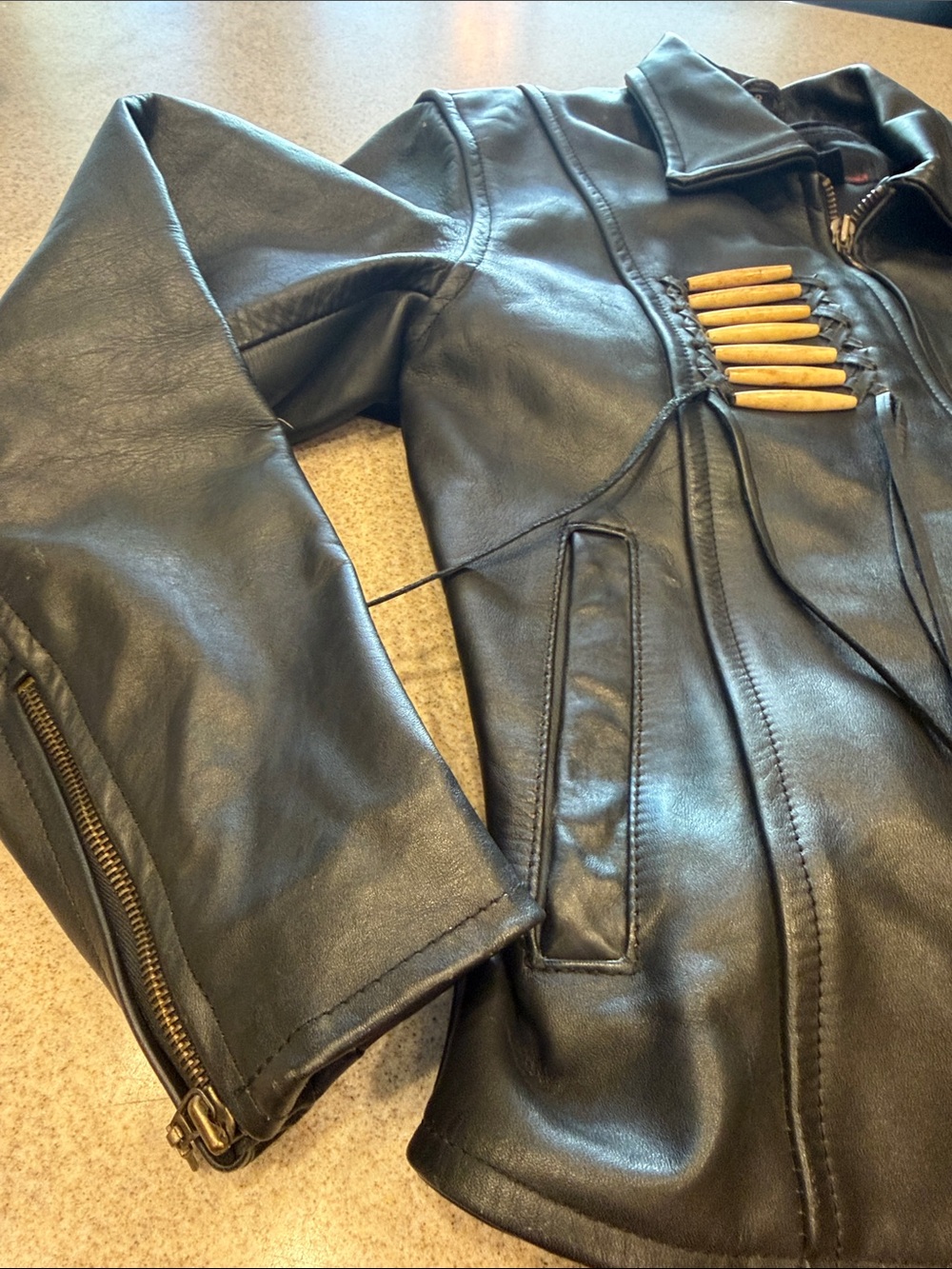 Thinsulate 3M motorcycle Blck Leather Jacket southwest hair pipe and bead accent - Picture 3 of 11